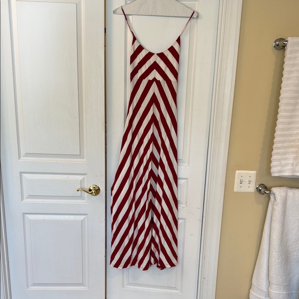 Chic Red and White Chevron Dress